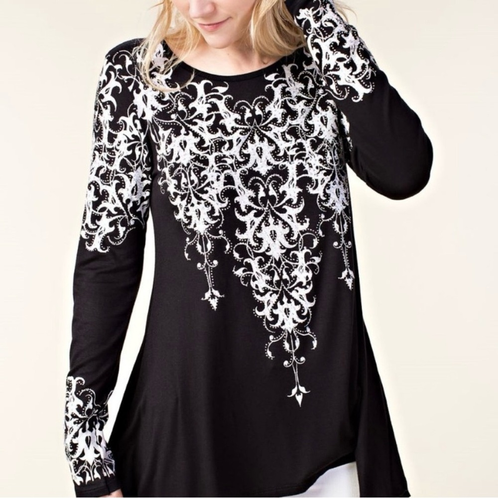 Vocal Women's Black Long Sleeve Rhinestone Tunic Top Size M